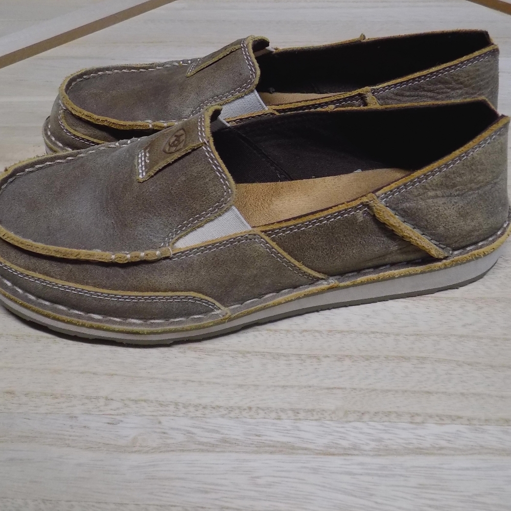Ariat Cruisers